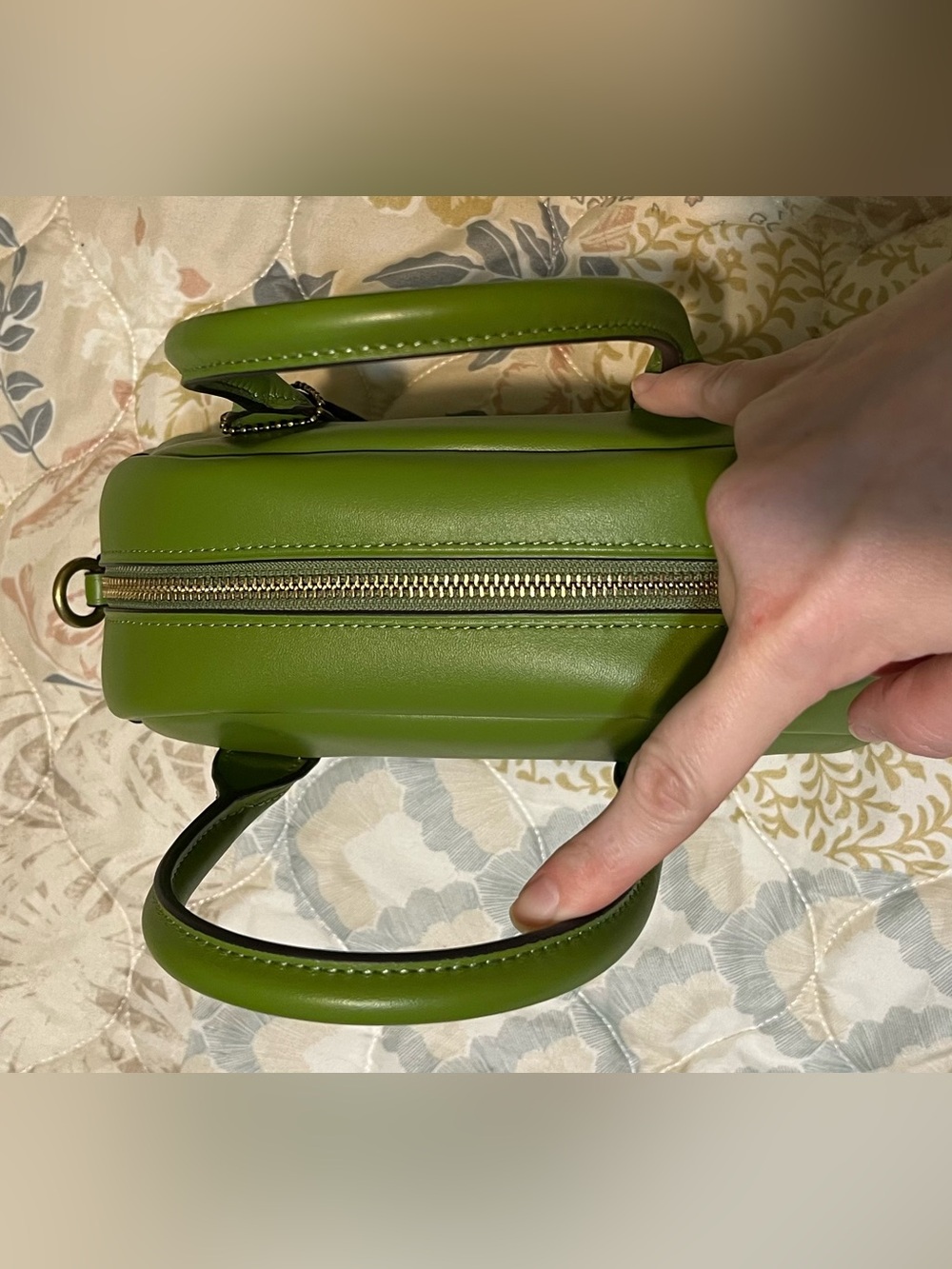RARE Coach Lime Green Borough Bag! - Picture 6 of 11